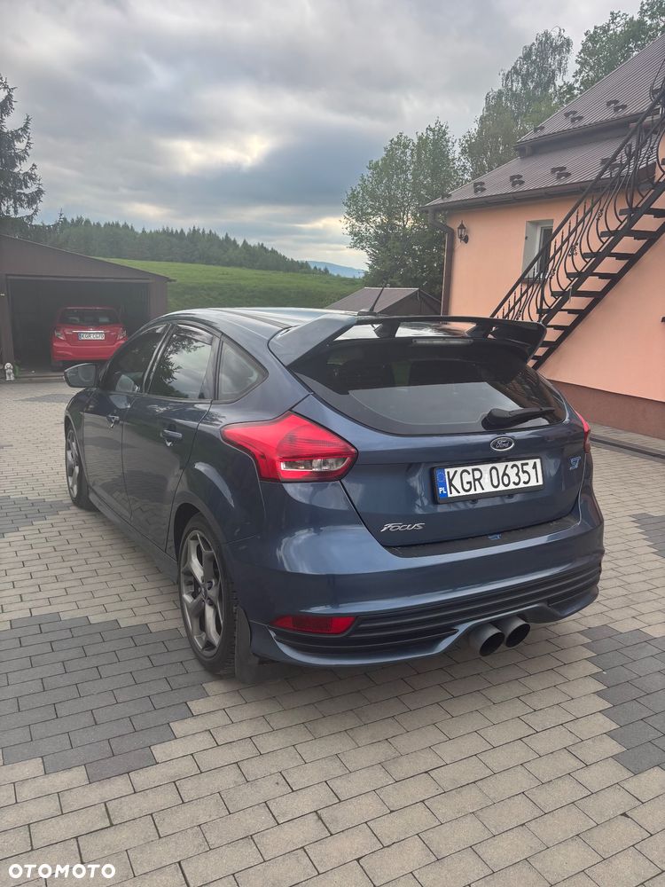 Ford Focus ST - 5