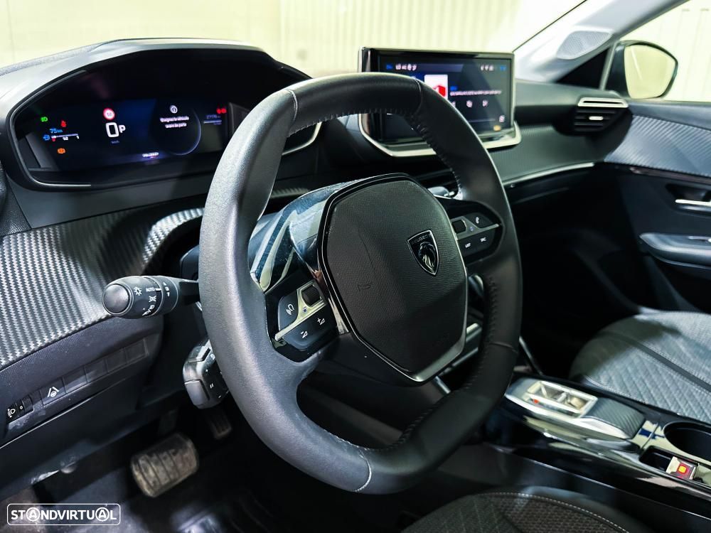 Peugeot 208 1.2 Hybrid Allure e-DCS6 - 19