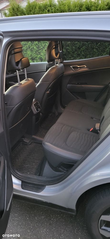 Kia Sportage 1.6 T-GDI PHEV Business Line 4WD - 8