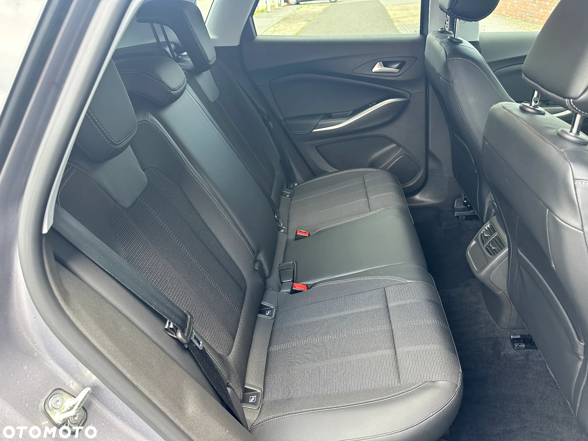 Opel Grandland 1.2 DI GS - 23
