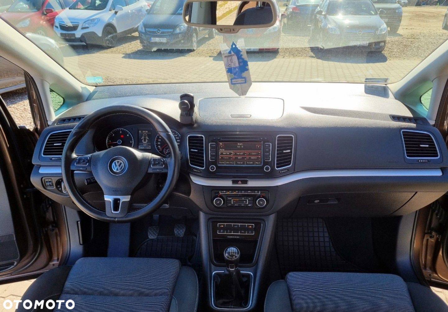 Volkswagen Sharan - 18