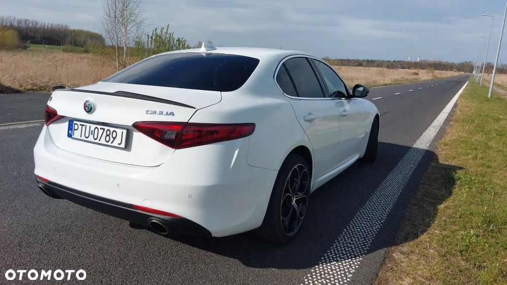 Alfa Romeo Giulia 2.0 Turbo TI Q4 - 3