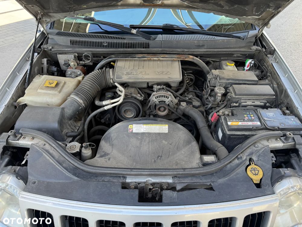 Jeep Grand Cherokee 3.7 4x4 Laredo - 35