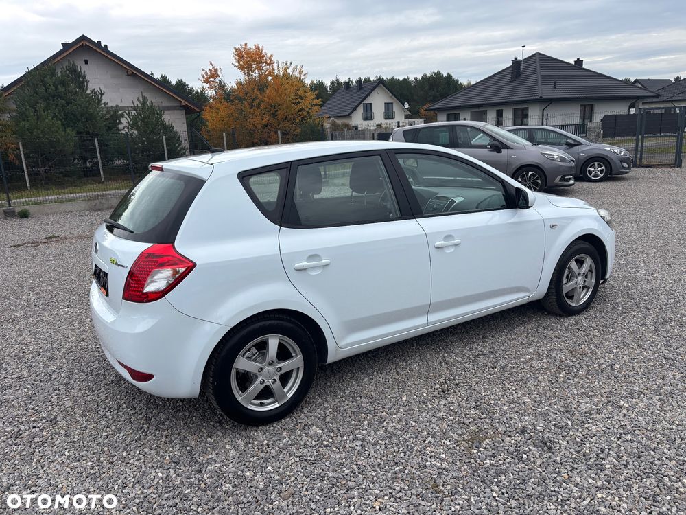 Kia Ceed 1.4 CVVT Attract - 7