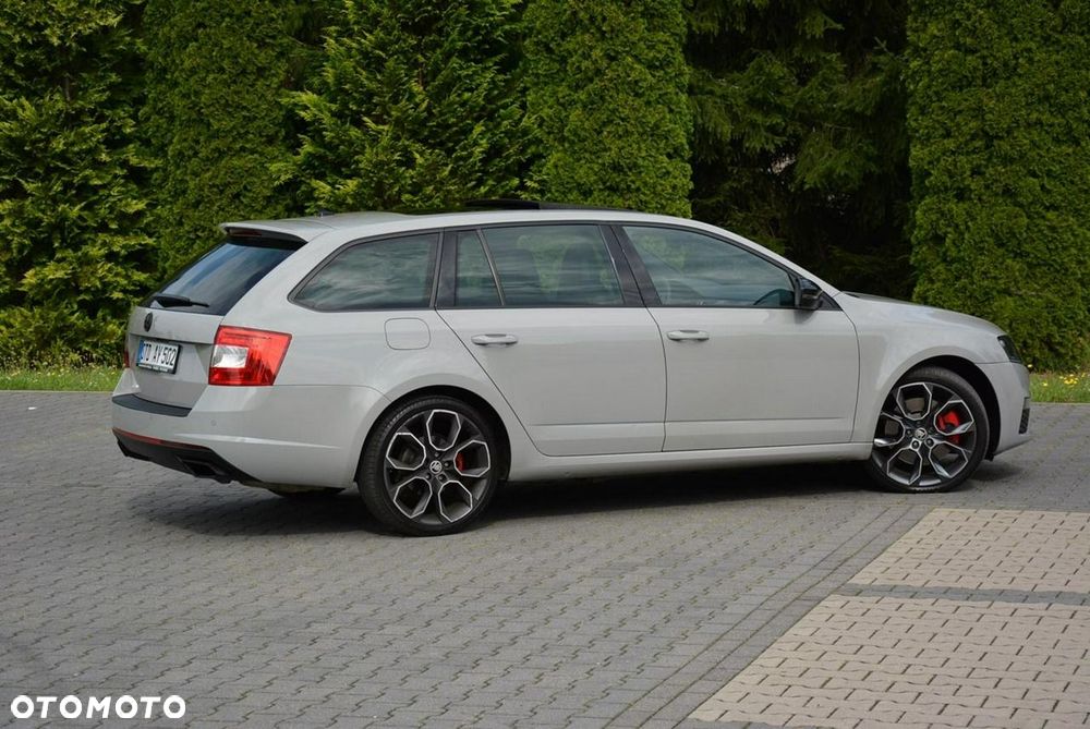 Skoda Octavia 2.0 TSI RS 230 DSG - 11
