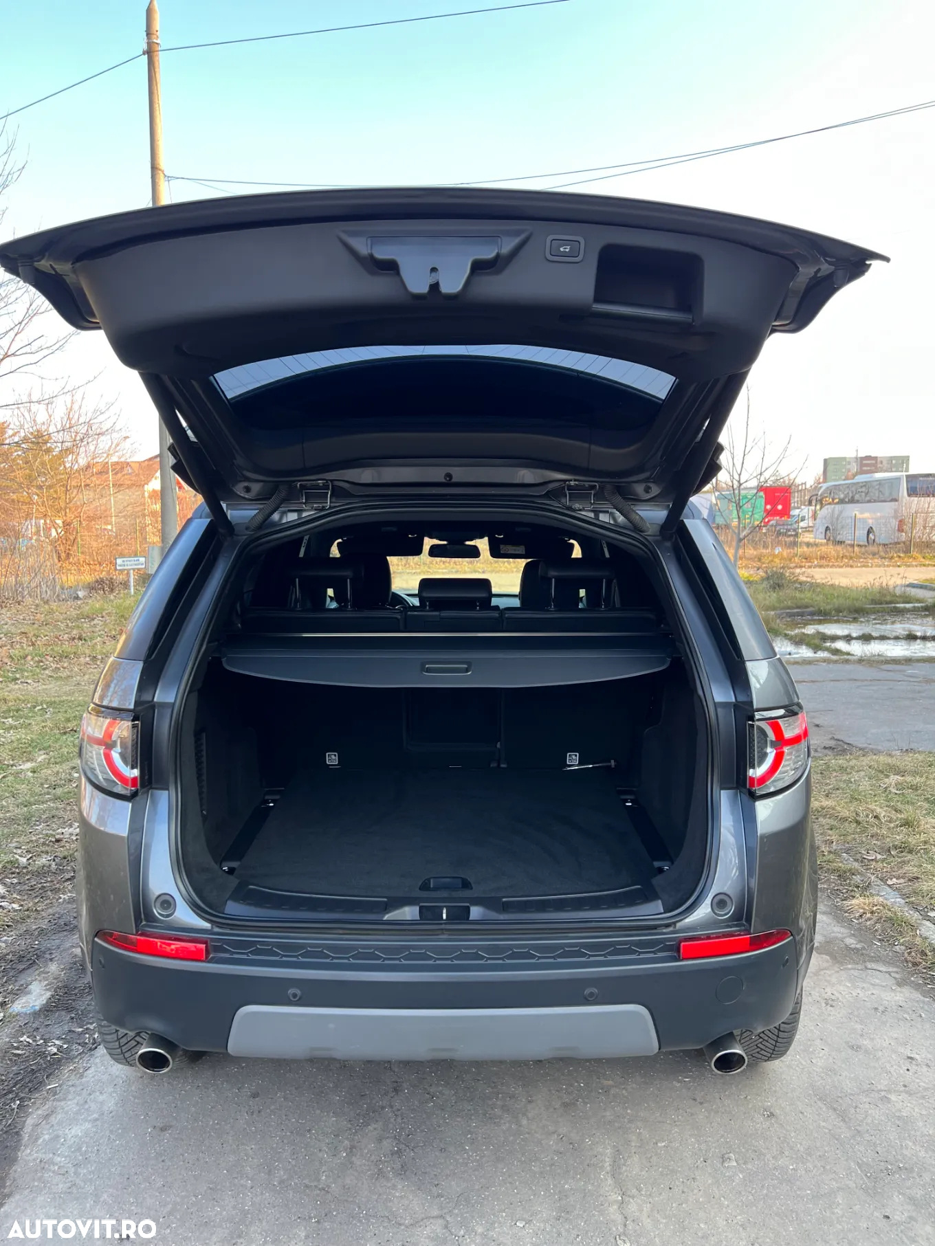 Land Rover Discovery Sport - 11