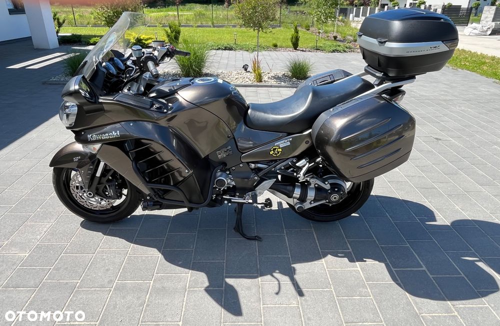 Kawasaki GTR - 15
