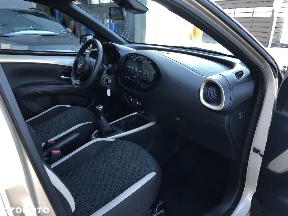 Toyota Aygo X 1.0 VVT-i Style - 21