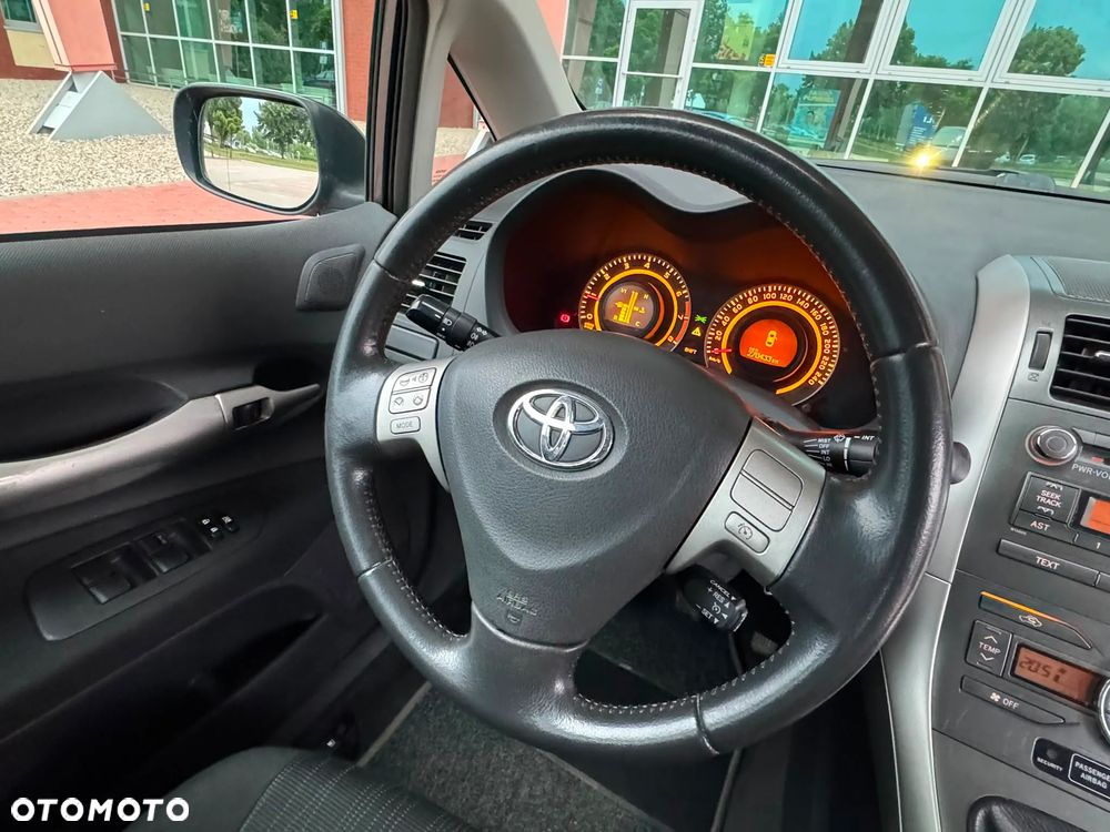 Toyota Auris 1.6 VVT-i Sol - 5