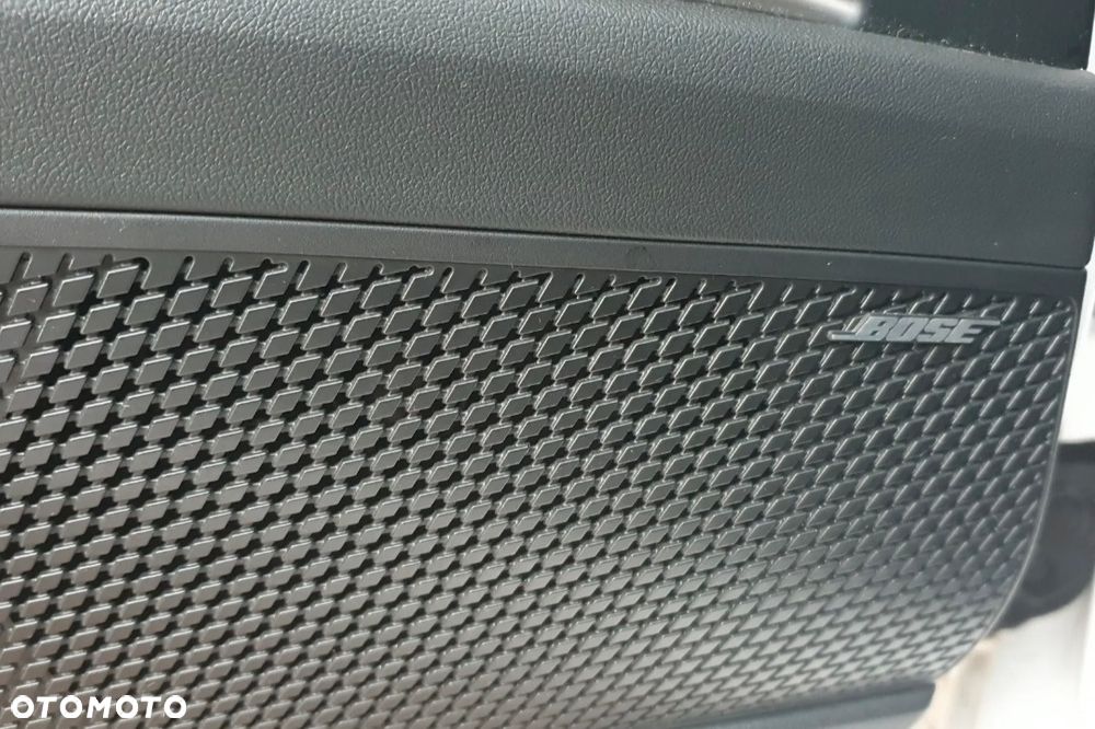 Hyundai Elantra 1.6 Executive CVT - 21