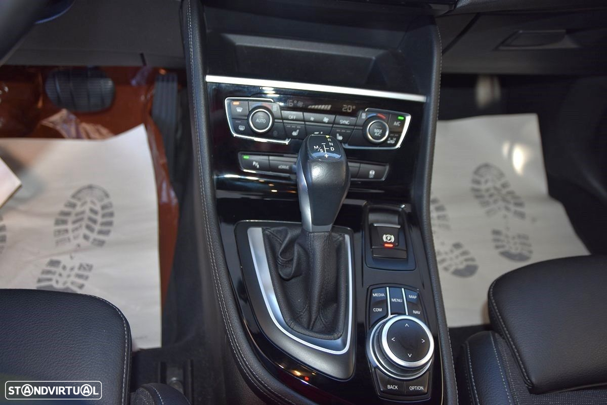 BMW 225xe Active Tourer Pack M - 11