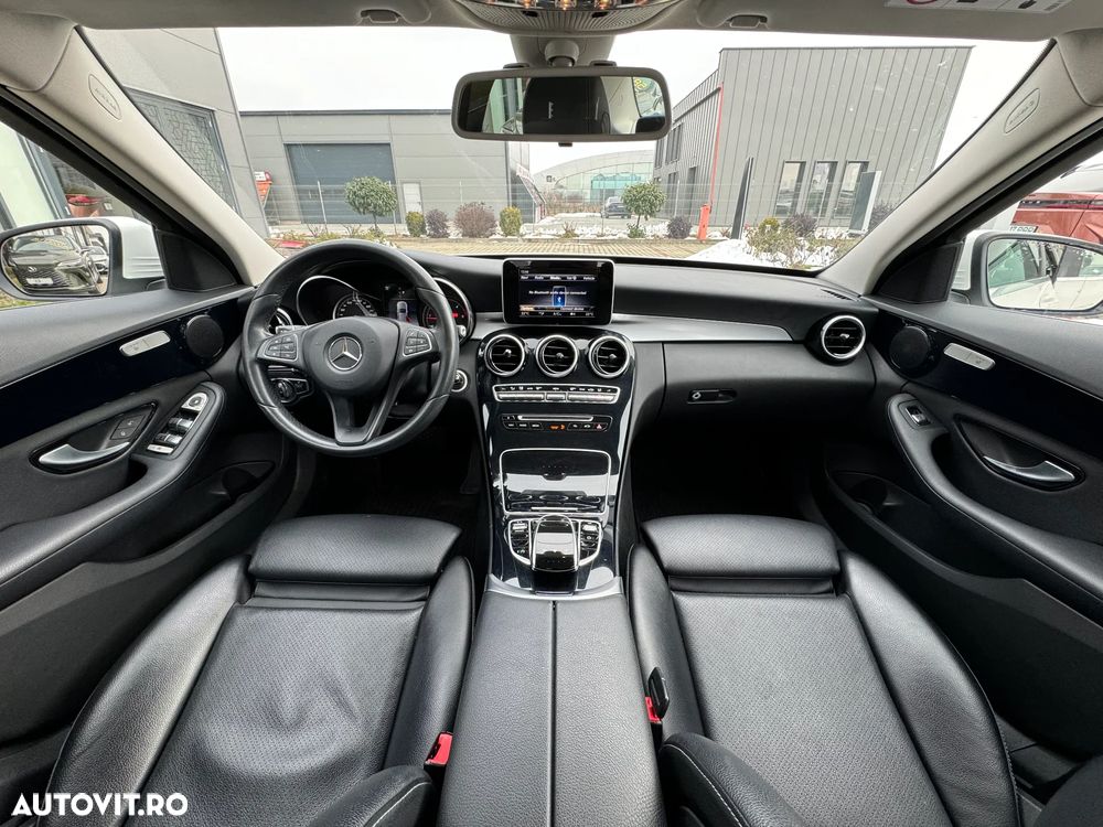 Mercedes-Benz C - 26