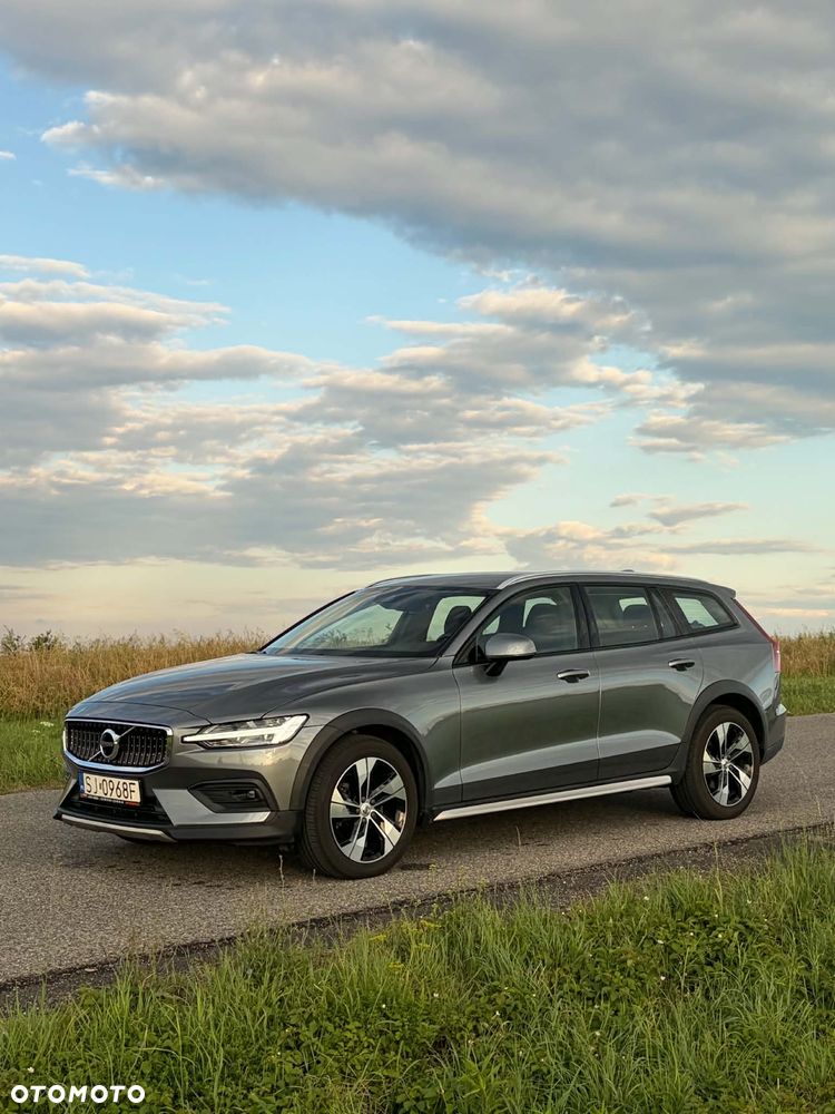 Volvo V60 Cross Country D4 AWD - 1