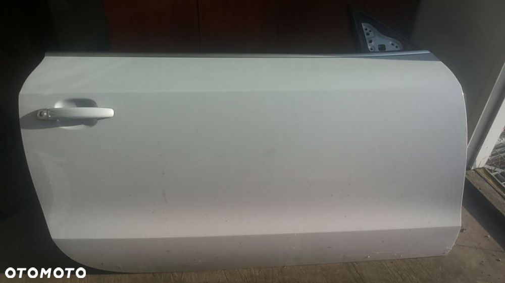 Szyba boczna prawy przód AUDI  RS 5 lift cabrio	'14 - 1