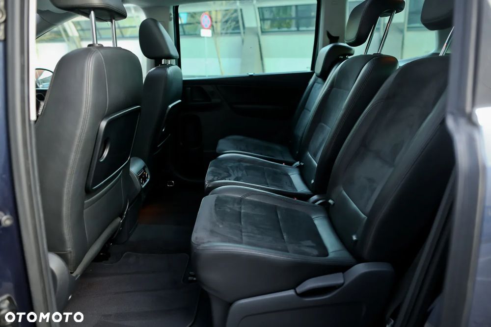 Volkswagen Sharan 2.0 TDI Blue Motion Highline - 21