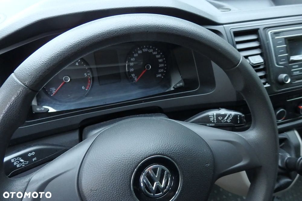 Volkswagen Transporter - 11