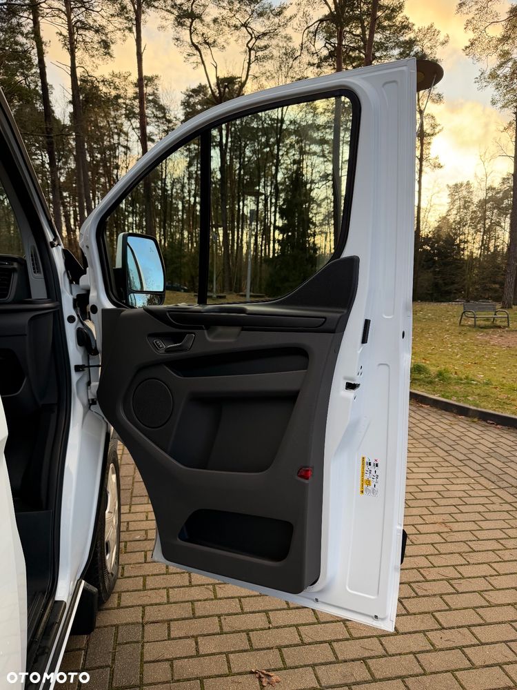 Ford Transit Custom - 13