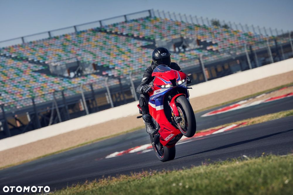 Honda CBR - 17