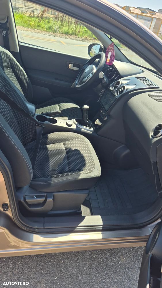 Nissan Qashqai 1.6 Visia - 8