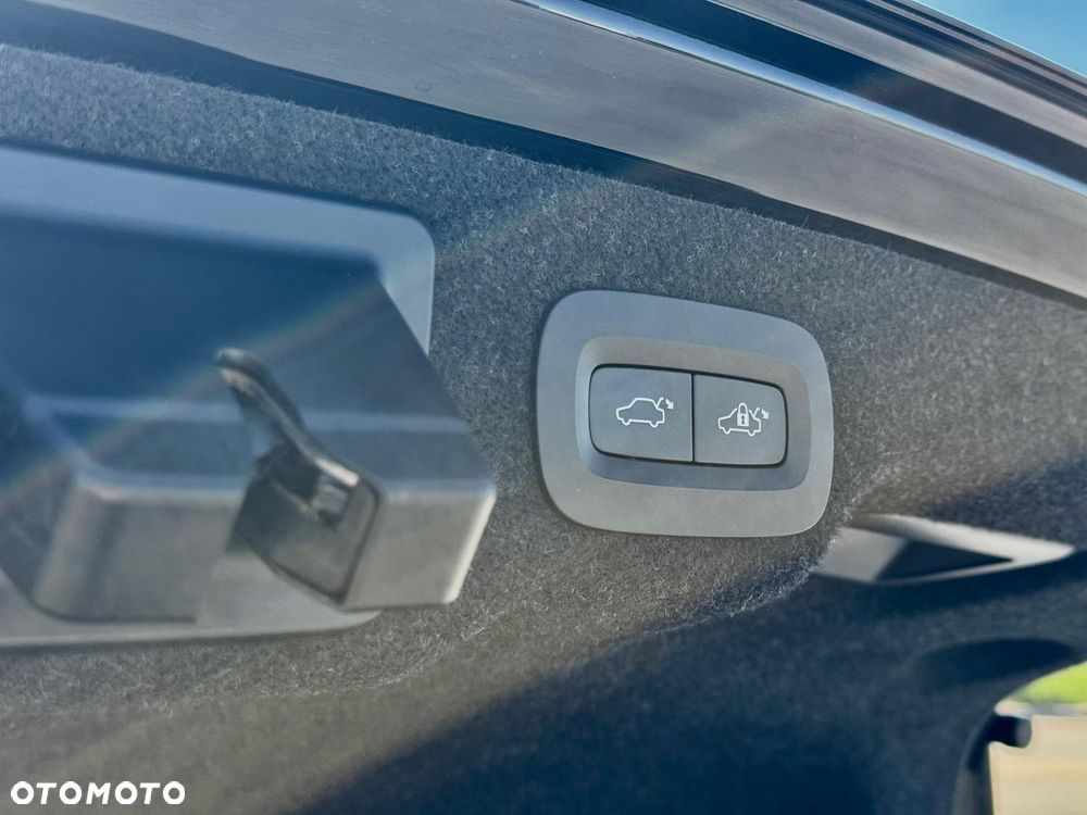 Volvo S90 D4 AWD Inscription - 26