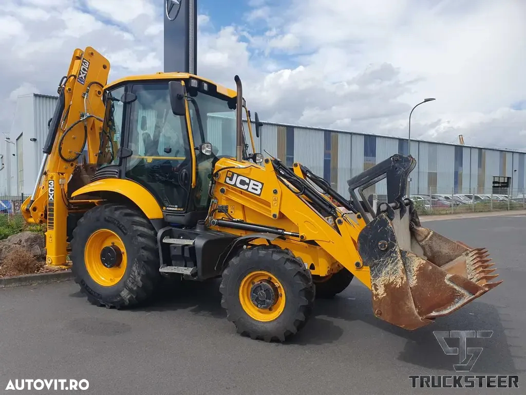 JCB 3CX - 8