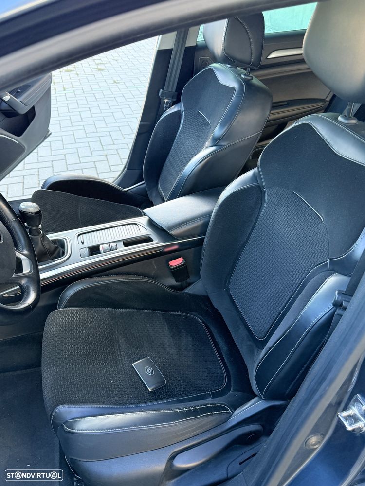 Renault Mégane 1.6 dCi Bose Edition - 8