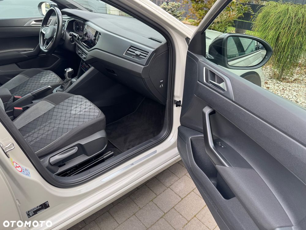Volkswagen Taigo 1.0 TSI OPF DSG R-Line - 32