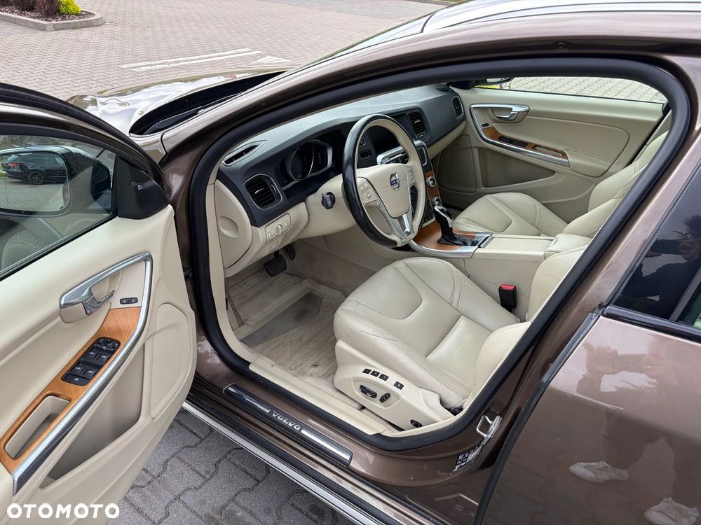 Volvo V60 D4 AWD Drive-E Summum - 8