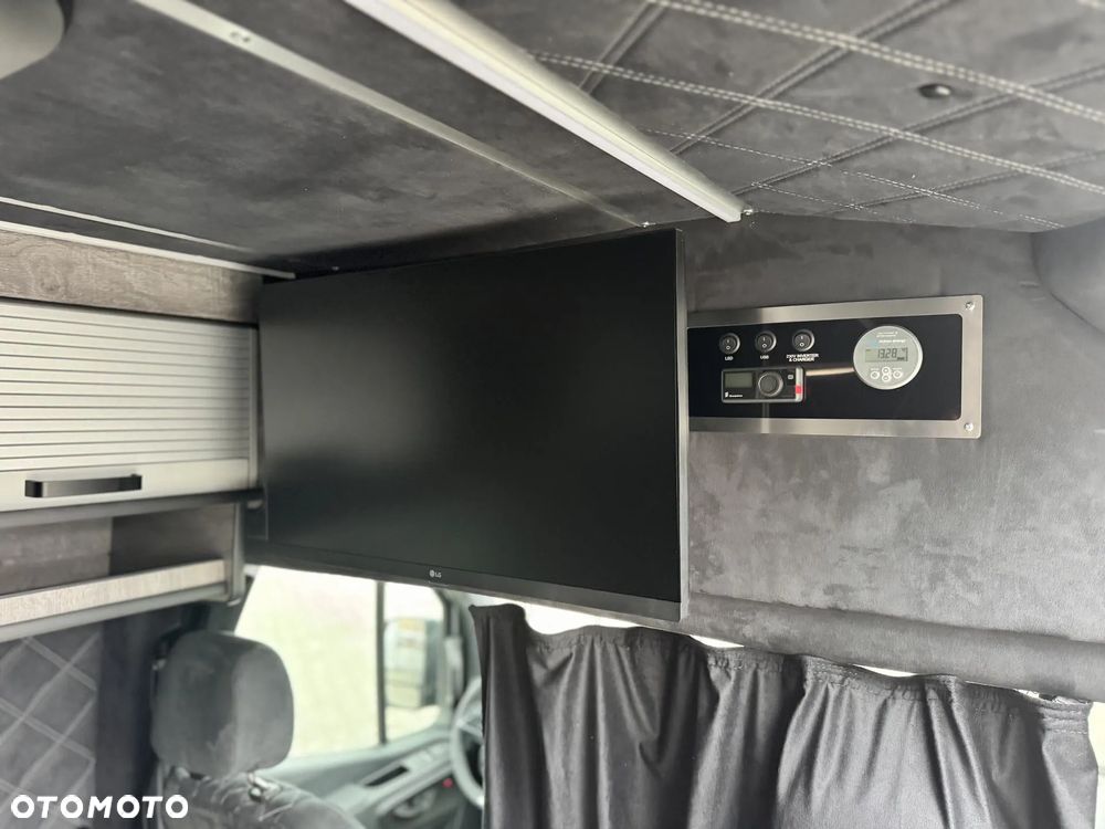 Mercedes-Benz Sprinter - 19