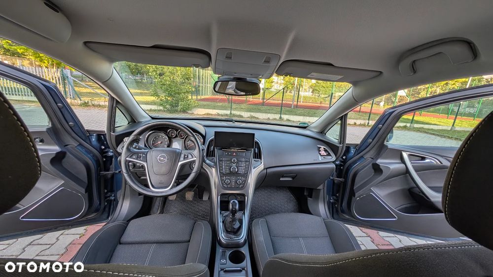 Opel Astra 1.4 T Cosmo - 23