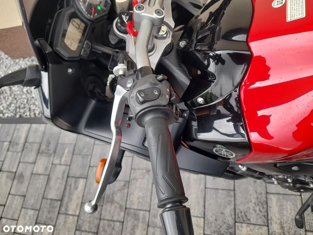 Yamaha FZ - 29