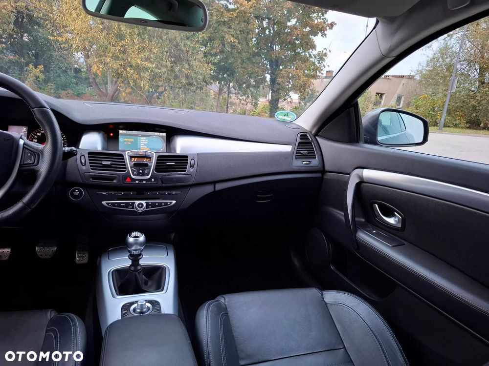 Renault Laguna dCi 180 FAP GT - 25