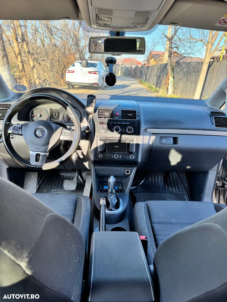 Volkswagen Touran 1.6 TDI DSG Highline - 3