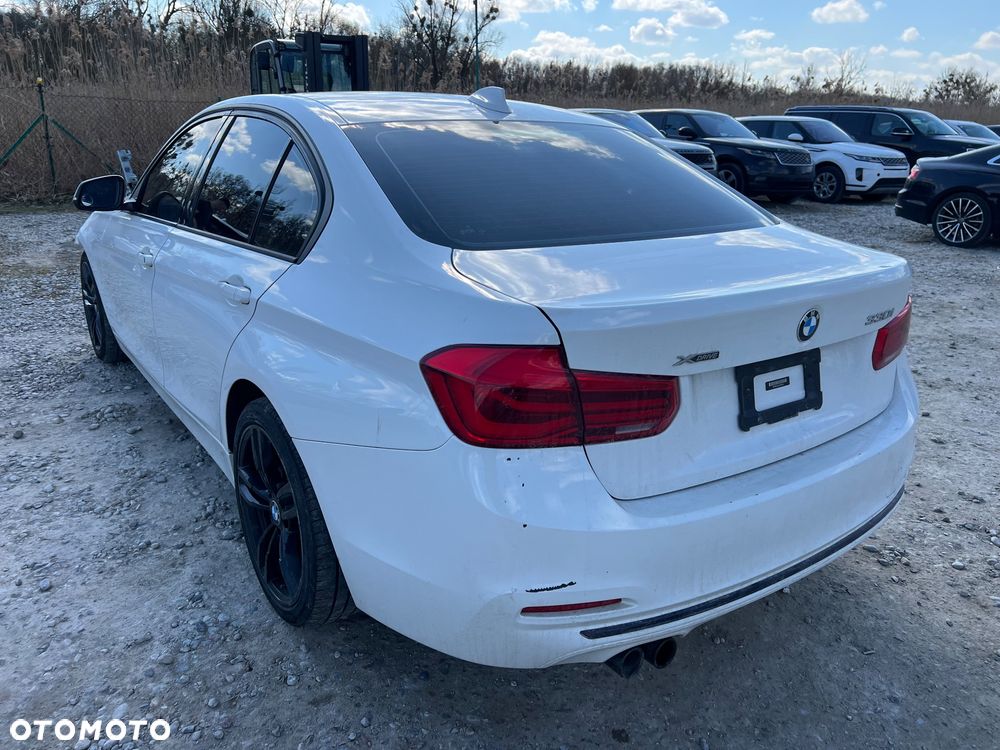 BMW Seria 3 330i xDrive Edition Luxury Line Purity - 5