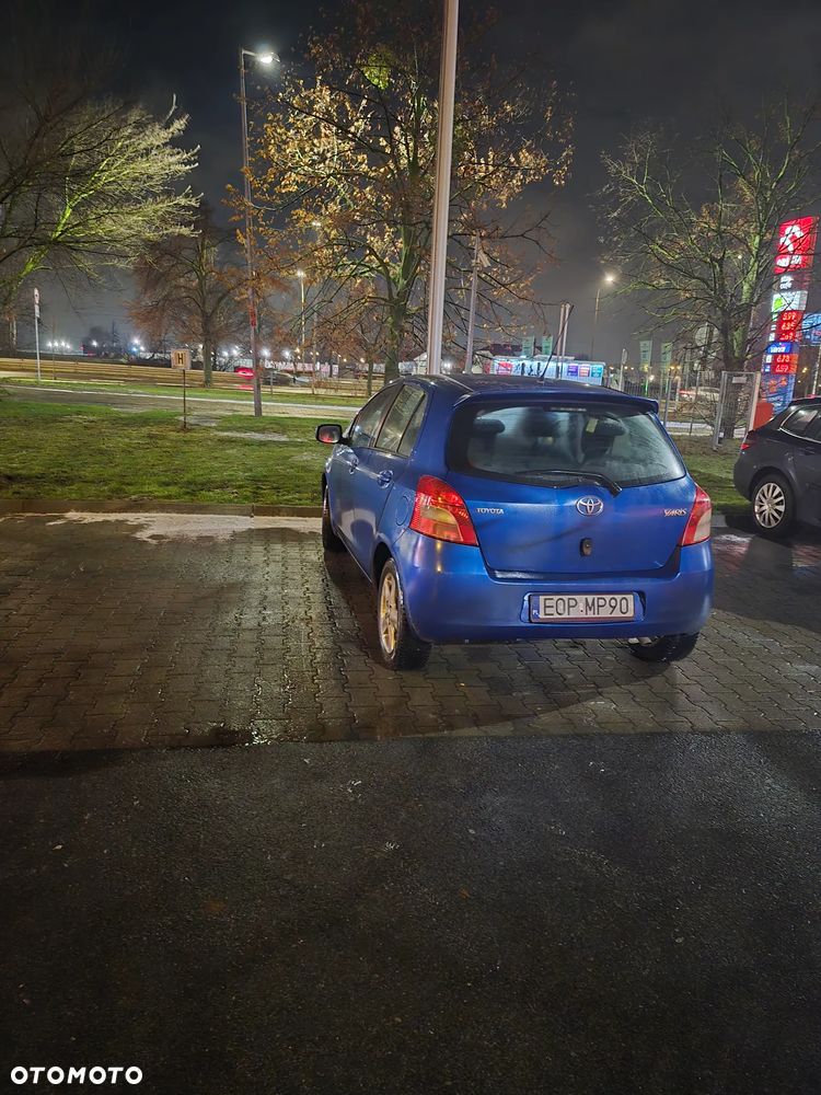 Toyota Yaris 1.3 VVT-i Luna - 2