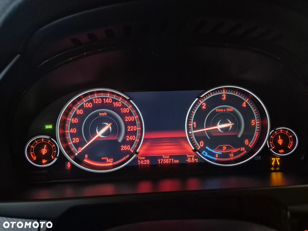 BMW X6 xDrive30d - 17