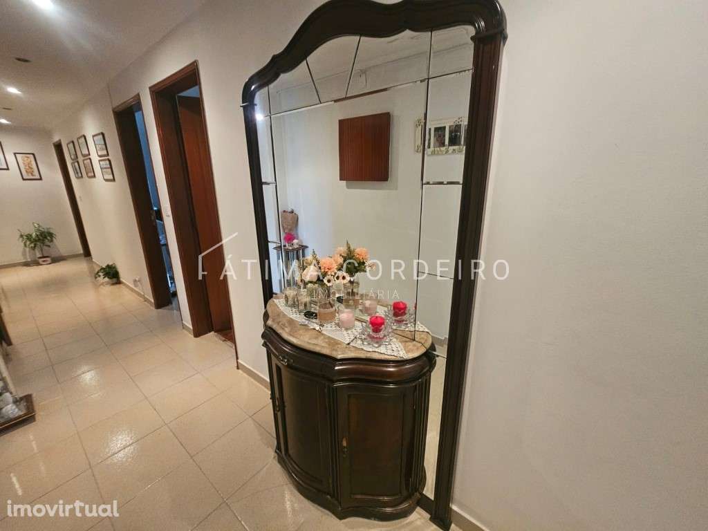 Apartamento T2 na Amora - Localização Privilegiada e Excelente Opor... - Grande imagem: 5/22