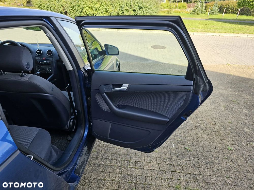 Audi A3 Sportback 1.6 Ambiente - 20