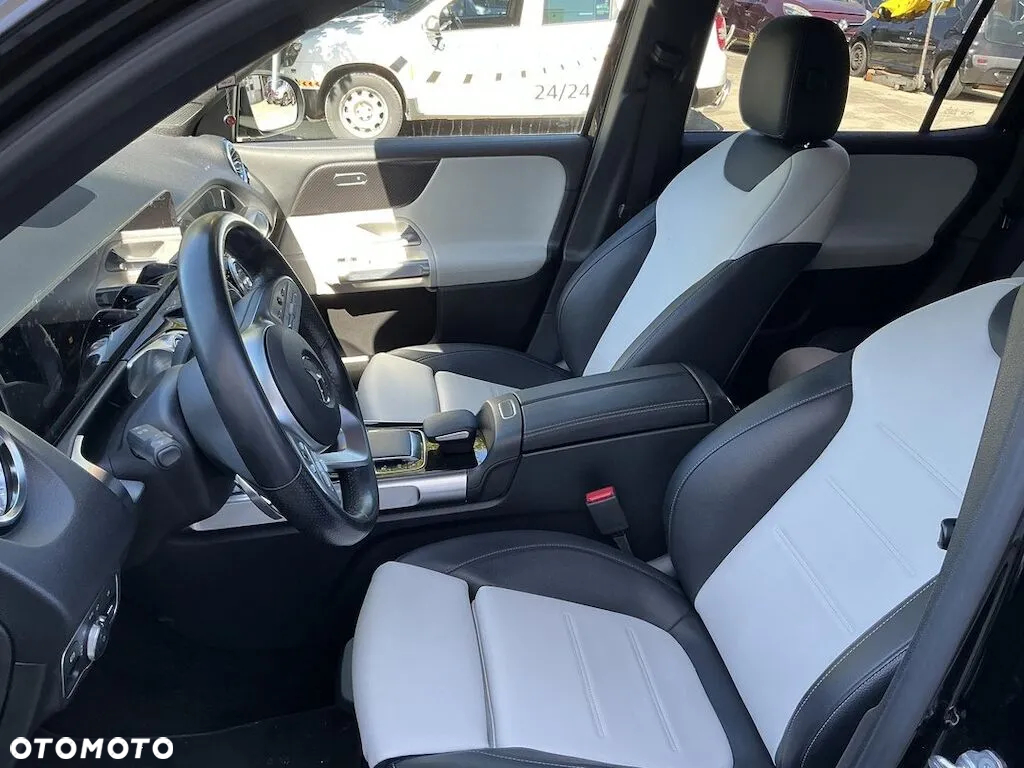 Mercedes-Benz GLB 250 4-Matic 8G-DCT - 13