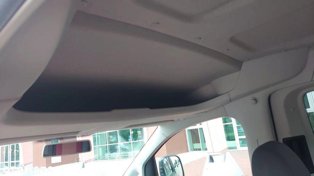 Volkswagen Caddy 1.2 (7-Si.) Edition 30 - 10