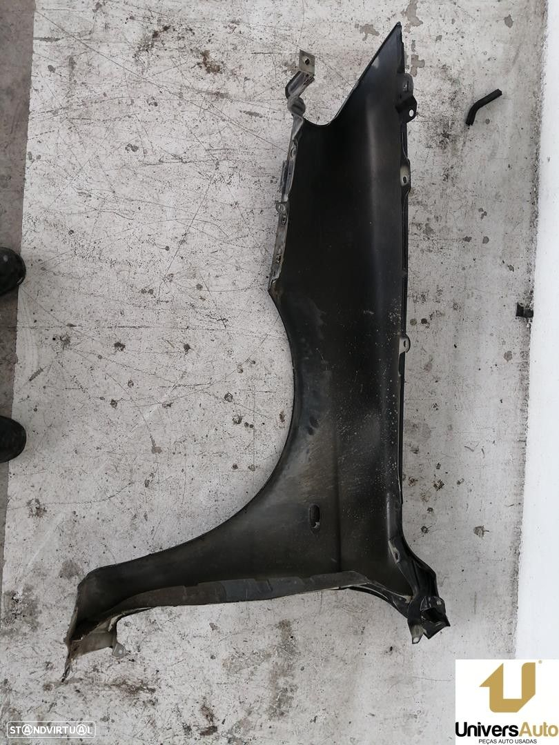 GUARDA-LAMAS FRONTAL DIREITO ALFA ROMEO 147 2004 - - 2