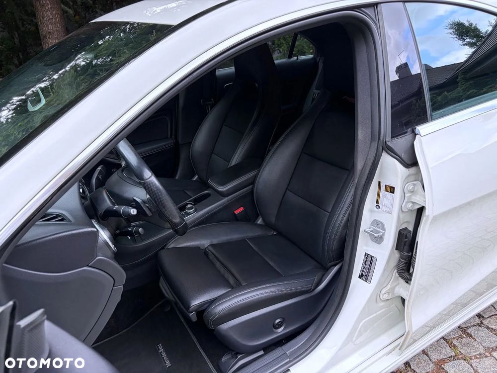 Mercedes-Benz CLA 250 4-Matic - 9