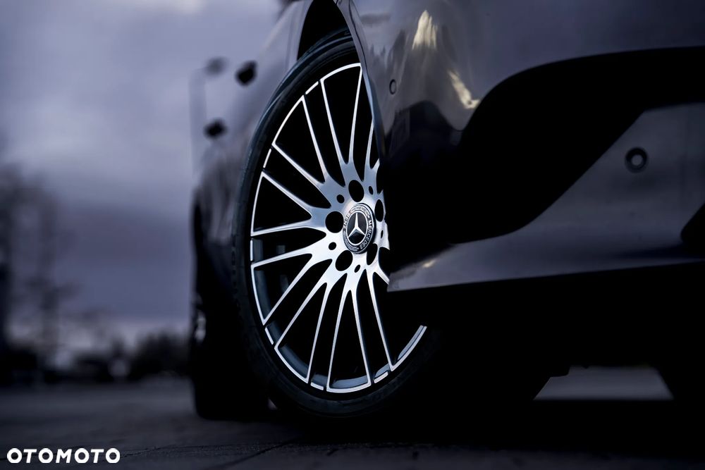 Mercedes-Benz CLA 180 d - 19