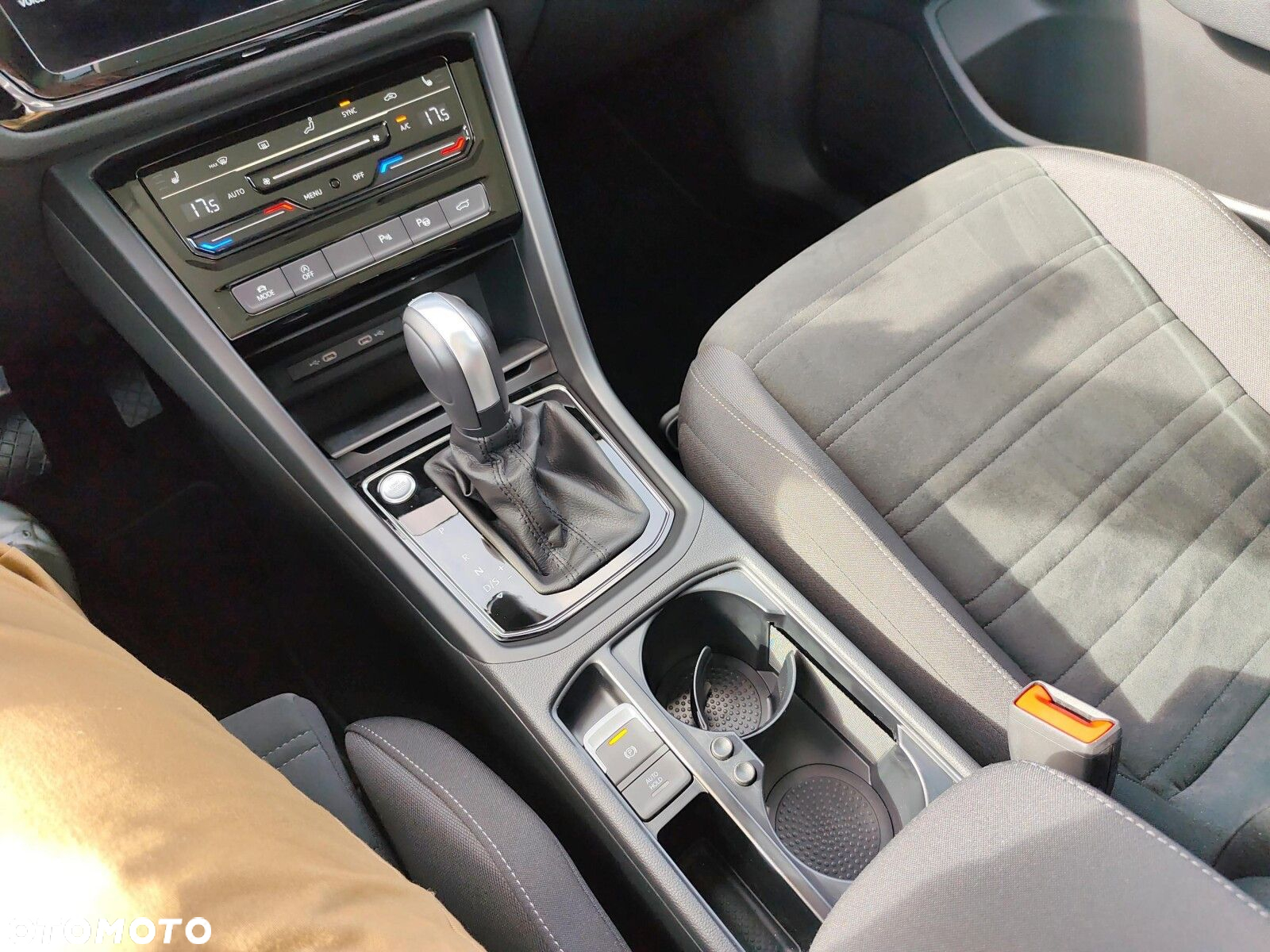 Volkswagen Touran 1.5 TSI EVO Highline DSG - 16