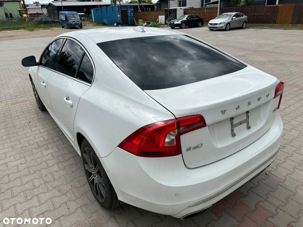 Volvo S60 - 4
