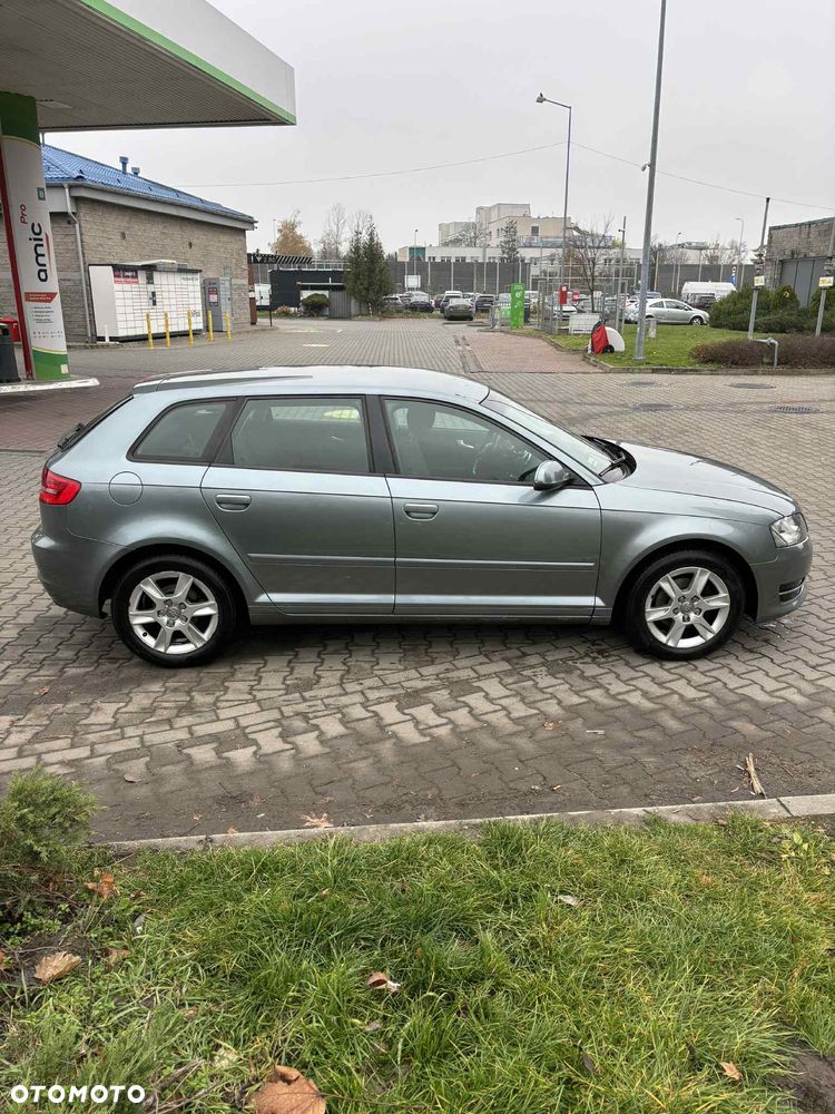 Audi A3 Sportback 1.4 TFSI Ambiente - 8