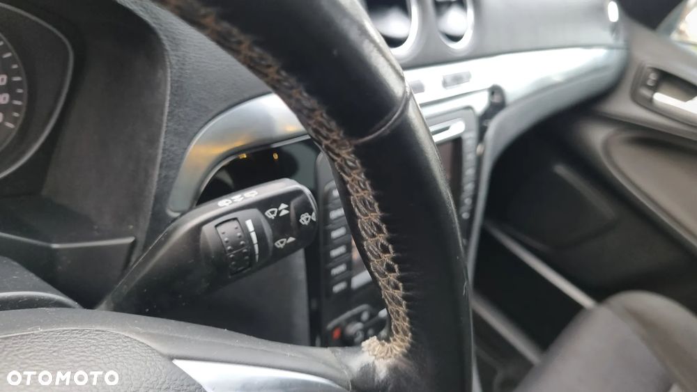 Ford S-Max 2.0 TDCi DPF Titanium - 24