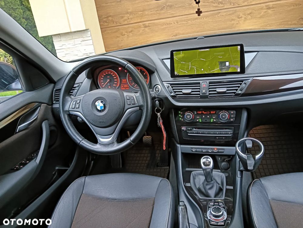 BMW X1 xDrive18d xLine - 6