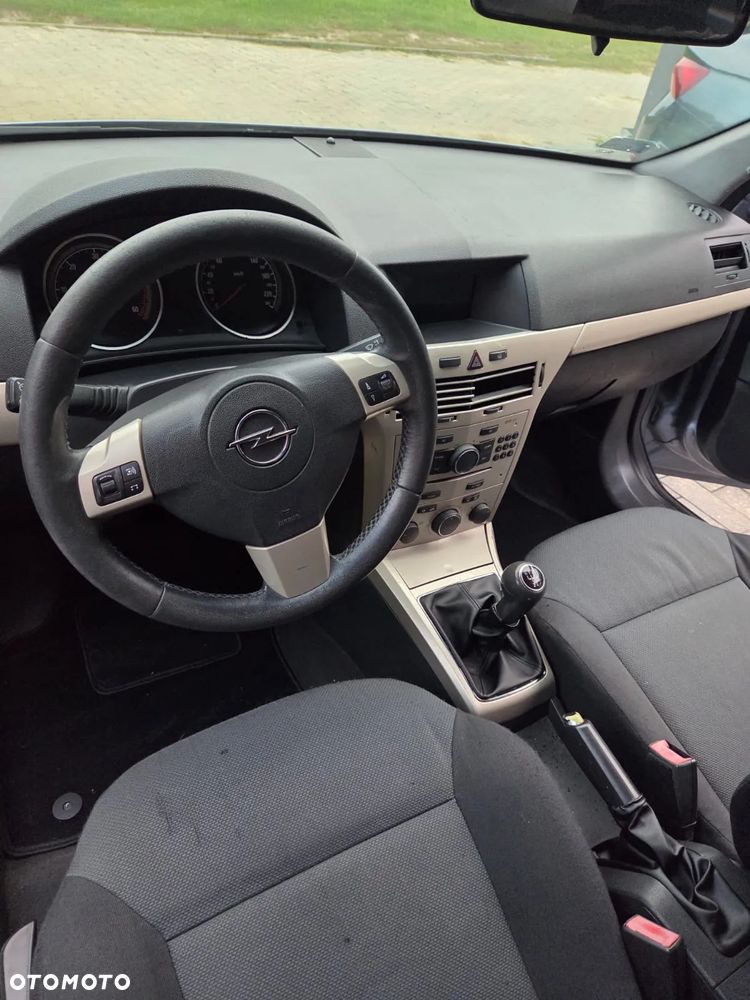 Opel Astra III 1.7 CDTI Cosmo - 9