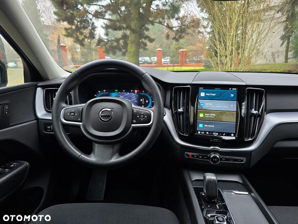 Volvo XC 60 B4 B Momentum Pro - 19